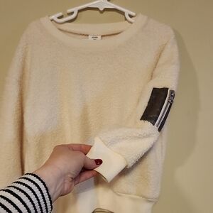 Stem Cream Sweater with Sleeve Zipper Kids Size 3t With Pockets